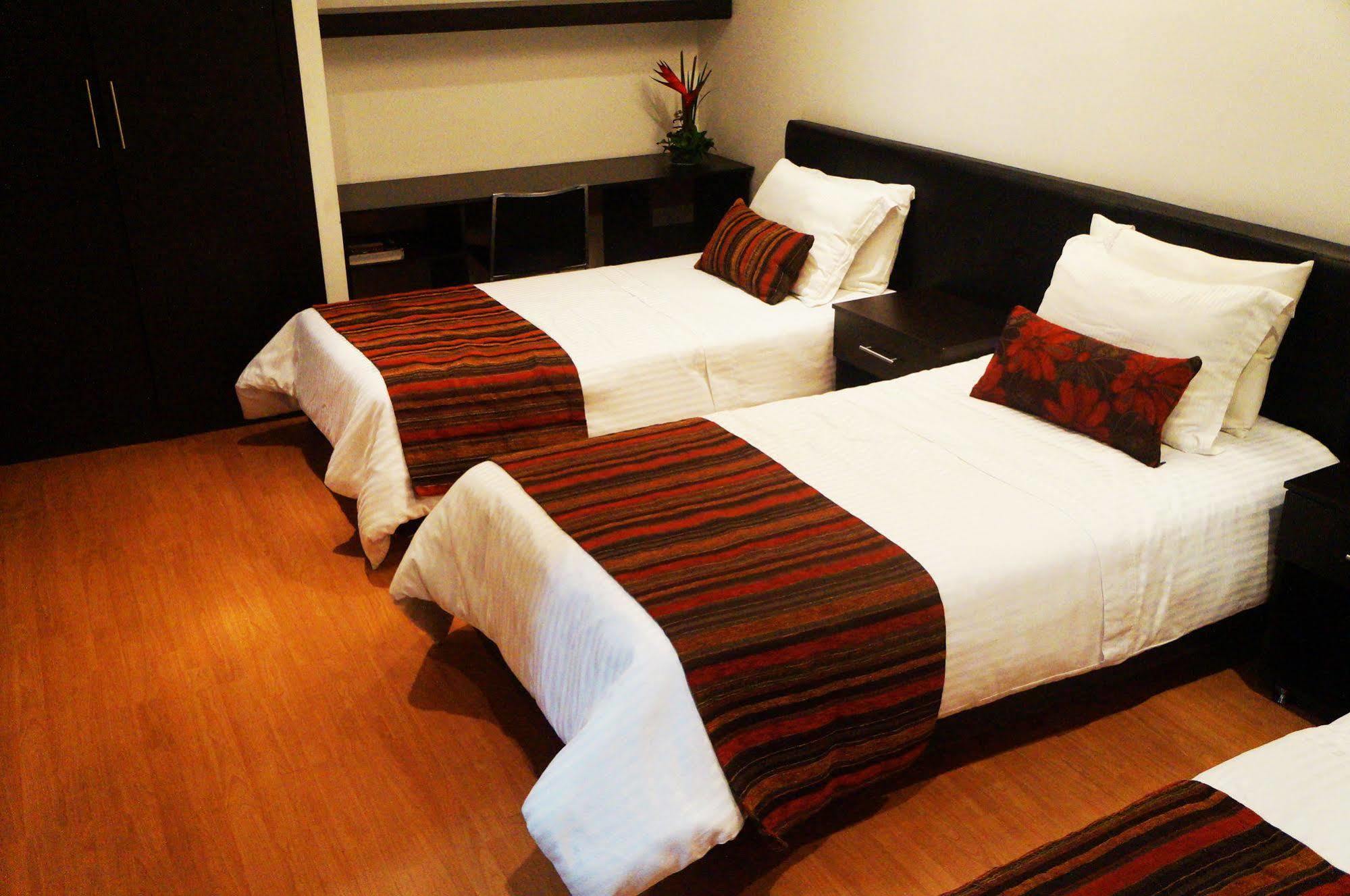 Hotel Airport Travel Богота Экстерьер фото